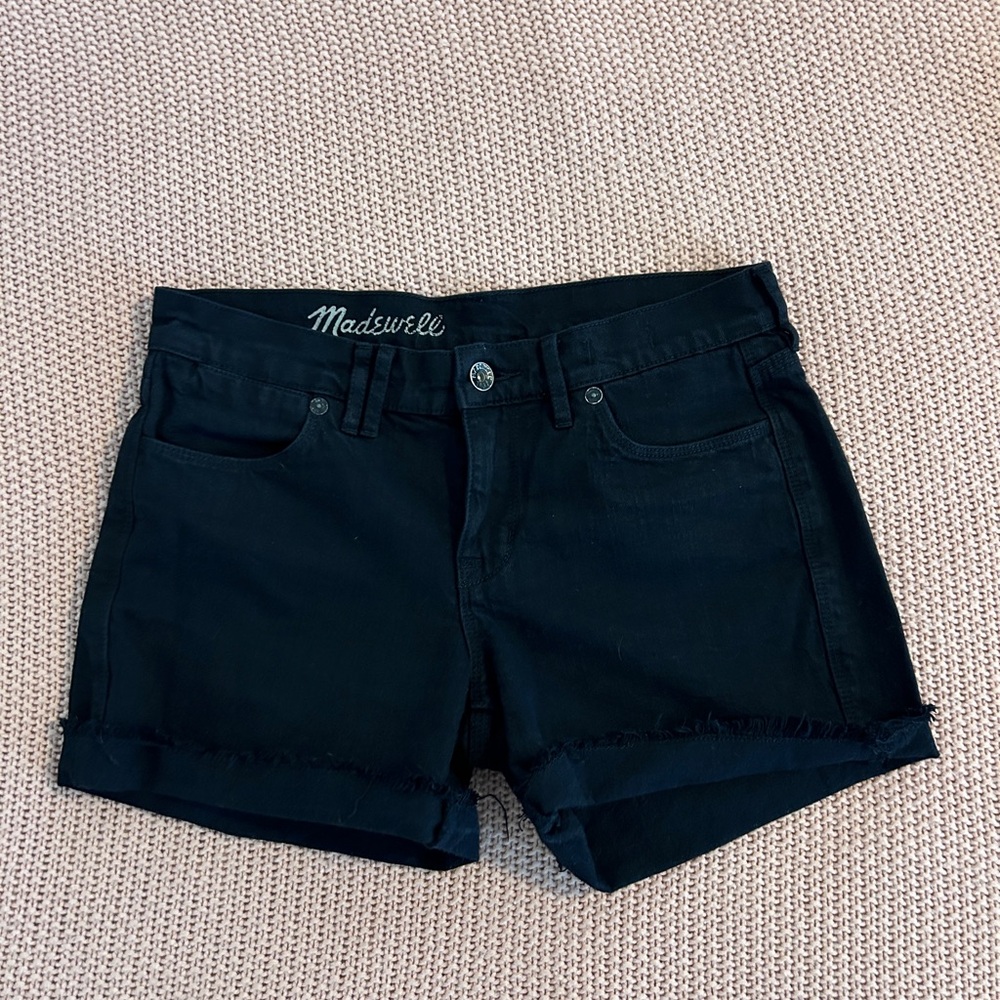 Madewell mid-rise black shorts size 25